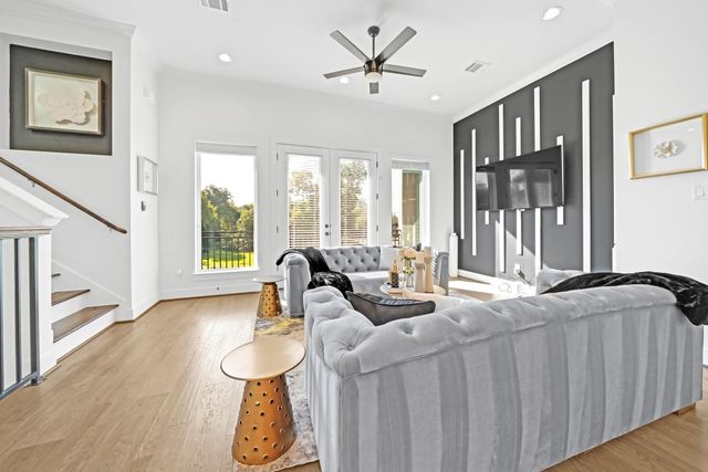 2712 Nagle Street, Houston, TX 77004
