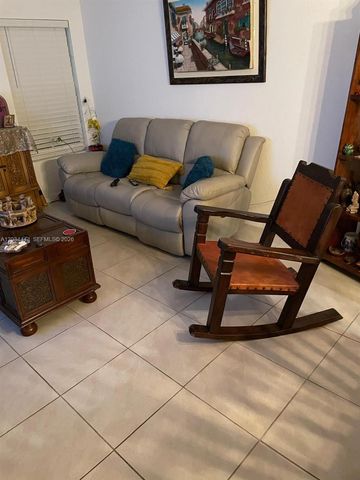 556 NE 5th St, Florida City, FL 33034