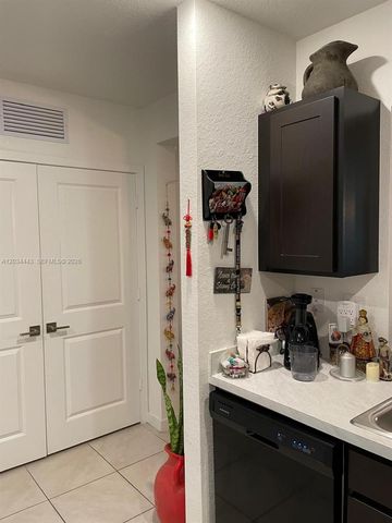 556 NE 5th St, Florida City, FL 33034