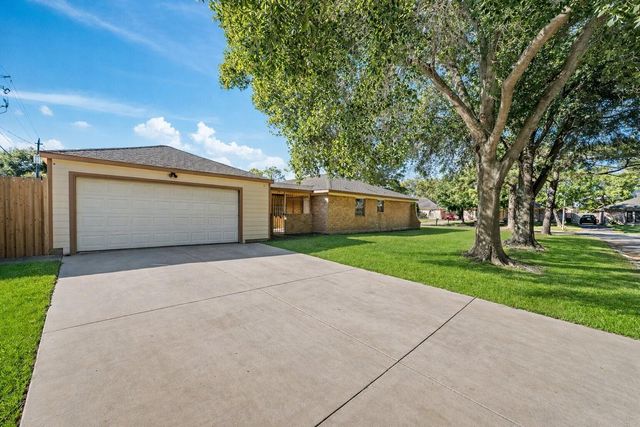 11503 High Star Drive, Houston, TX 77072