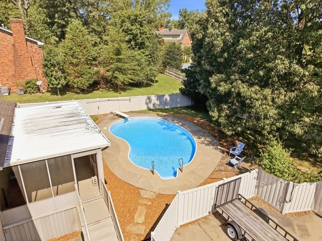1050 Friedman Lane, Paducah, KY 42001