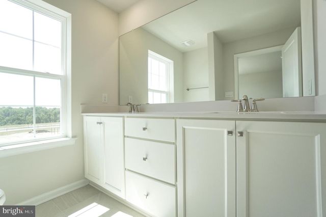 148 BELL CT, Sellersville, PA 18960