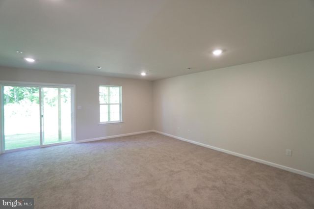 148 BELL CT, Sellersville, PA 18960