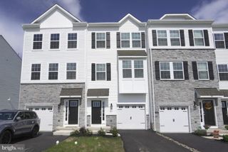 148 BELL CT, Sellersville, PA 18960