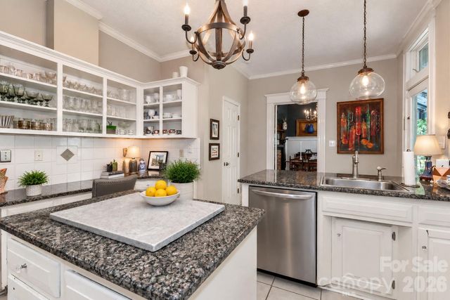 804 E Broad Street, Statesville, NC 28677