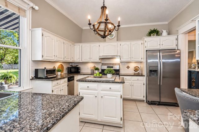 804 E Broad Street, Statesville, NC 28677
