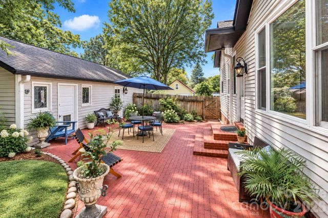 804 E Broad Street, Statesville, NC 28677