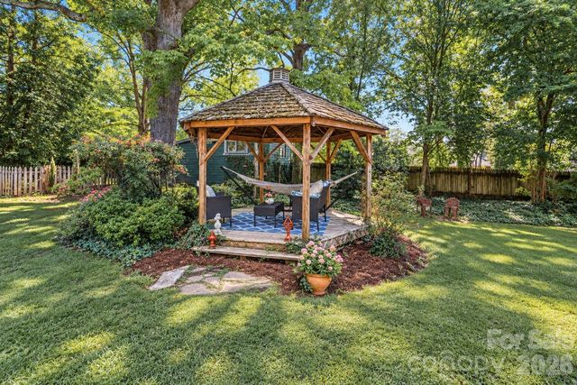 804 E Broad Street, Statesville, NC 28677