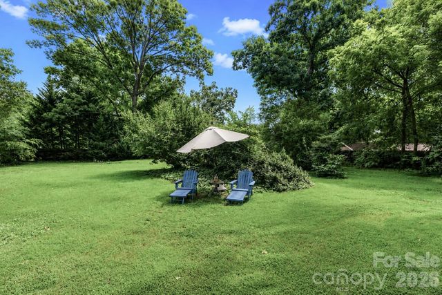 804 E Broad Street, Statesville, NC 28677