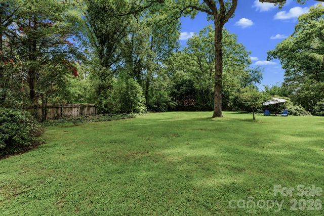 804 E Broad Street, Statesville, NC 28677