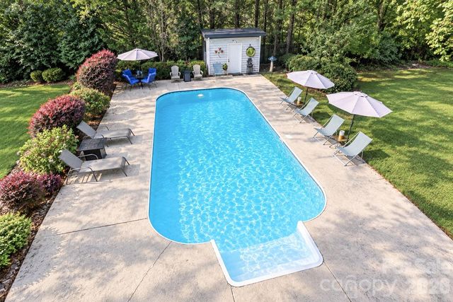 804 E Broad Street, Statesville, NC 28677