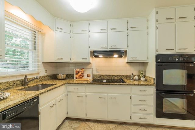 6807 WINTER LN, Annandale, VA 22003