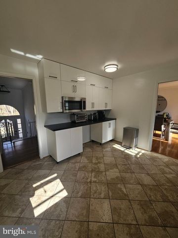 6807 WINTER LN, Annandale, VA 22003