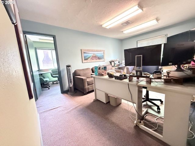 3511 Se MILWAUKIE Ave, Portland, OR 97202
