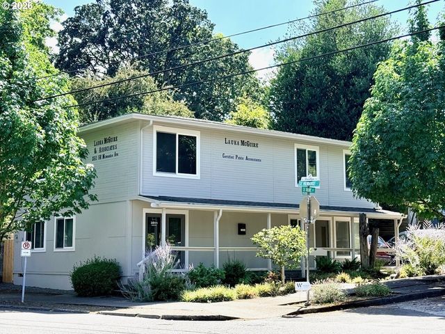 3511 Se MILWAUKIE Ave, Portland, OR 97202