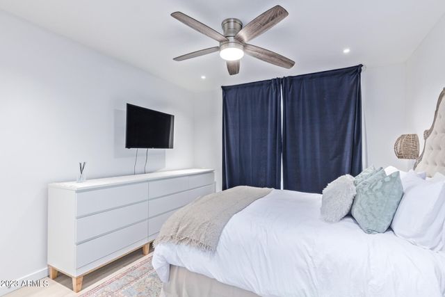 1449 E HIGHLAND Avenue 9, Phoenix, AZ 85014