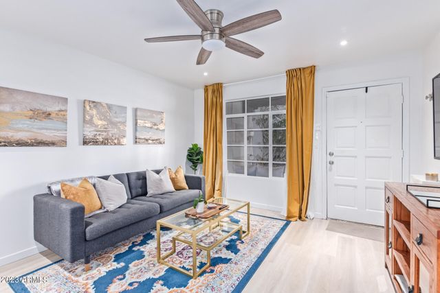 1449 E HIGHLAND Avenue 9, Phoenix, AZ 85014