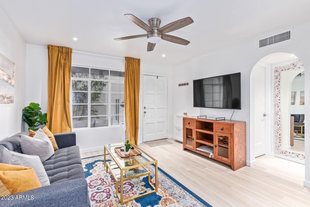 1449 E HIGHLAND Avenue 9, Phoenix, AZ 85014