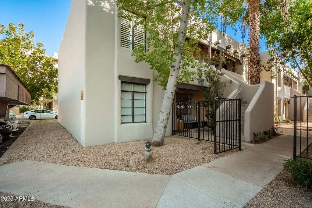 1449 E HIGHLAND Avenue 9, Phoenix, AZ 85014