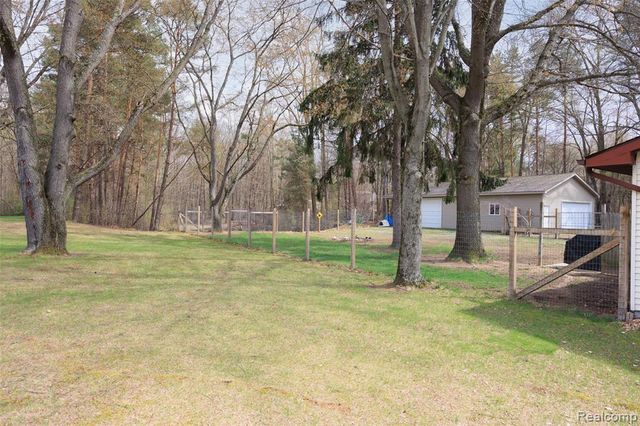 8639 Stone Road, Clay, MI 48001