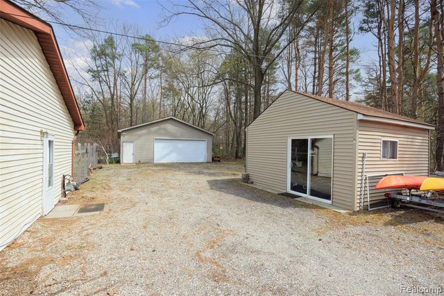 8639 Stone Road, Clay, MI 48001