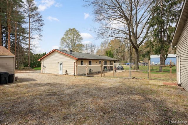 8639 Stone Road, Clay, MI 48001