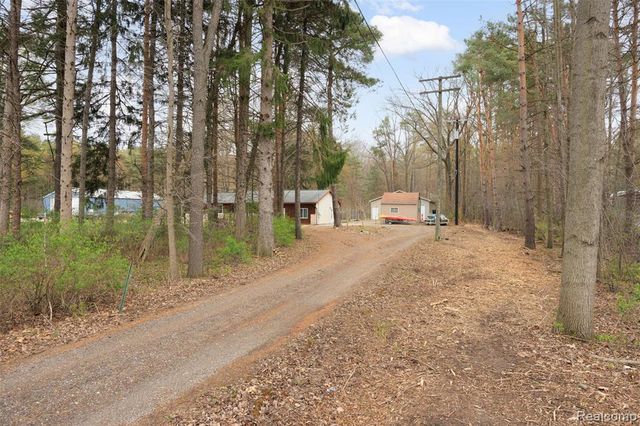 8639 Stone Road, Clay, MI 48001