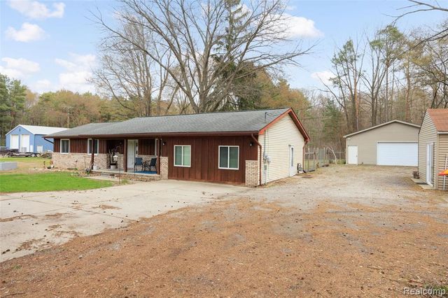 8639 Stone Road, Clay, MI 48001