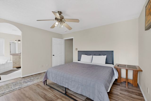 1934 Bryn Mawr Dr NE, Albuquerque, NM 87106