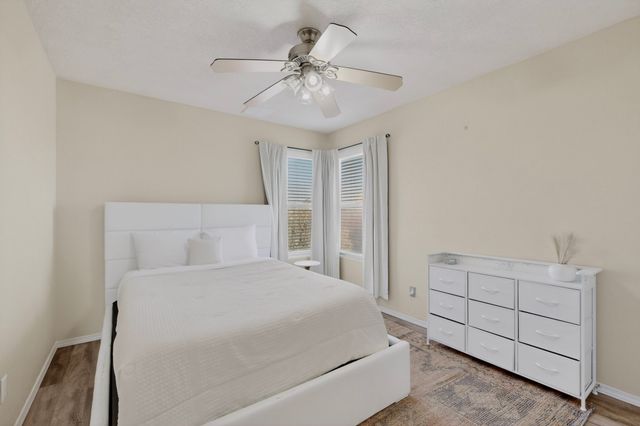 1934 Bryn Mawr Dr NE, Albuquerque, NM 87106