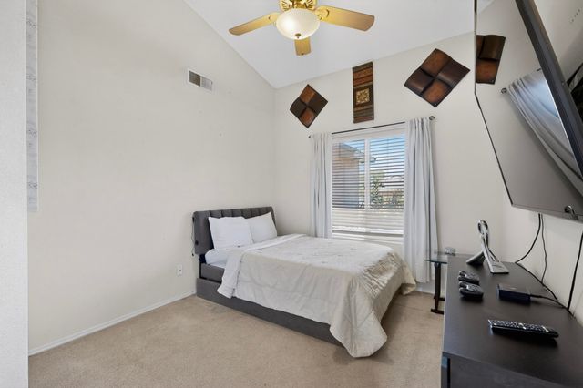 1934 Bryn Mawr Dr NE, Albuquerque, NM 87106