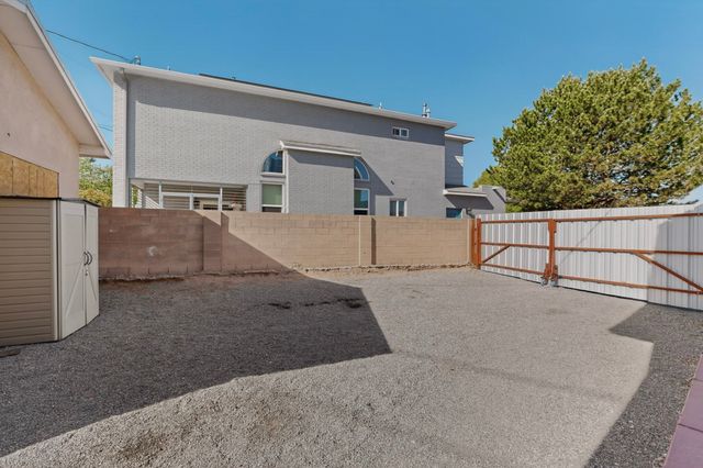 1934 Bryn Mawr Dr NE, Albuquerque, NM 87106