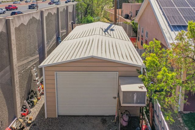 1934 Bryn Mawr Dr NE, Albuquerque, NM 87106