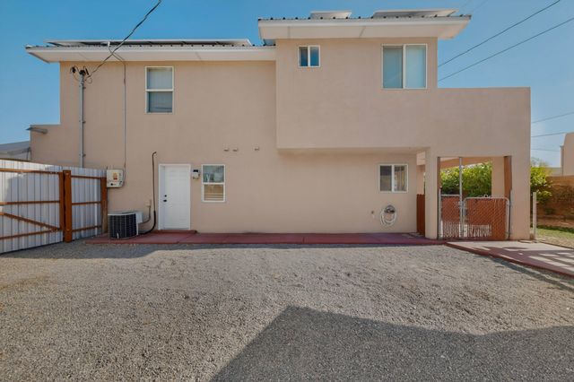 1934 Bryn Mawr Dr NE, Albuquerque, NM 87106