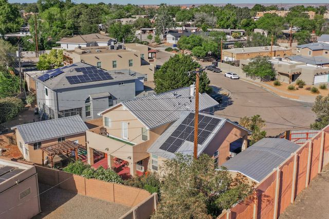 1934 Bryn Mawr Dr NE, Albuquerque, NM 87106