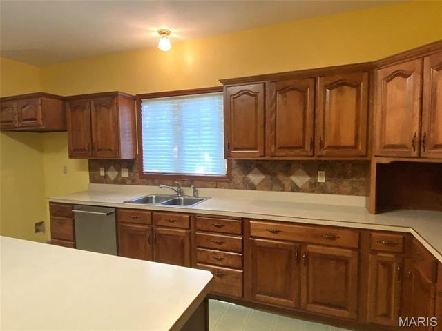 116 Red Fox Road, Belleville, IL 62223