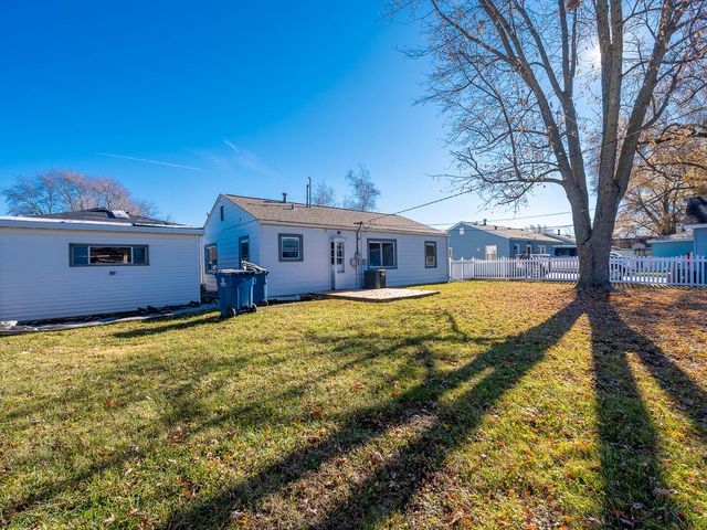 1621 Innercircle Drive, Crest Hill, IL 60403