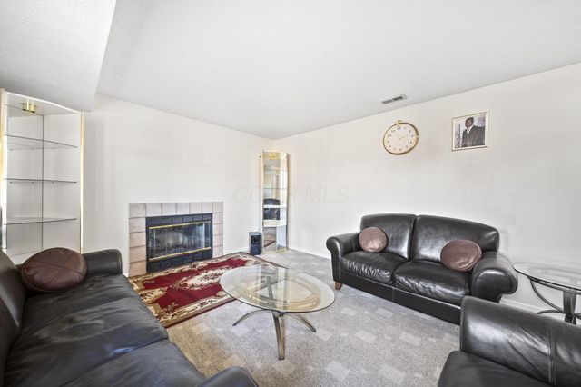 3420 Whisper Creek Drive, Columbus, OH 43231