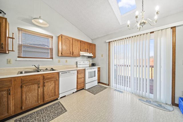 3420 Whisper Creek Drive, Columbus, OH 43231