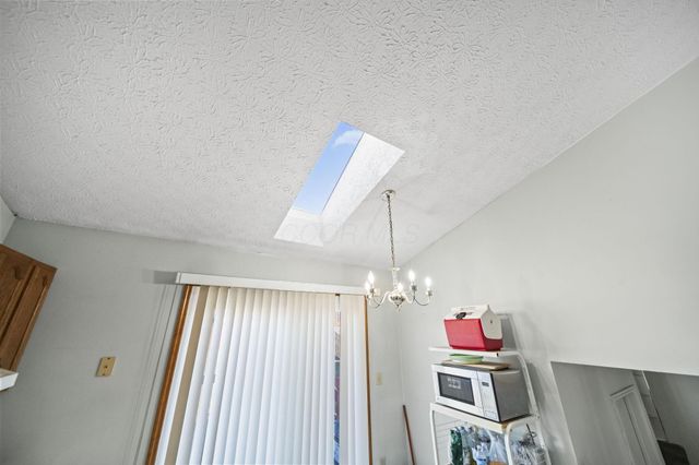 3420 Whisper Creek Drive, Columbus, OH 43231