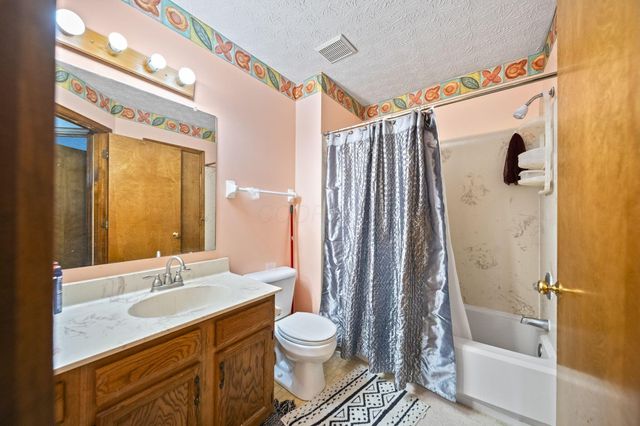 3420 Whisper Creek Drive, Columbus, OH 43231