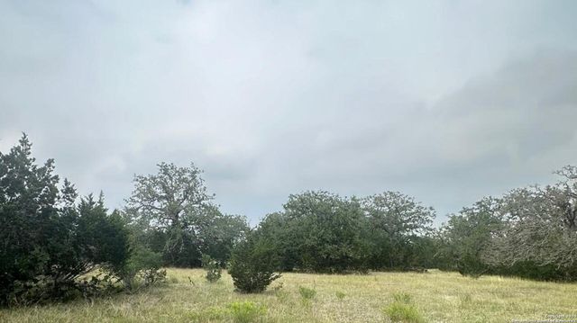 6989 state highway 16, Bandera, TX 78003