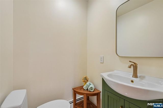 720 Maxwell Place, Ridgewood, NJ 07450