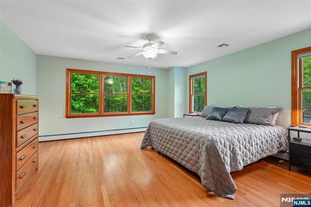 720 Maxwell Place, Ridgewood, NJ 07450