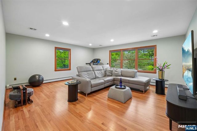 720 Maxwell Place, Ridgewood, NJ 07450