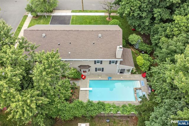 720 Maxwell Place, Ridgewood, NJ 07450