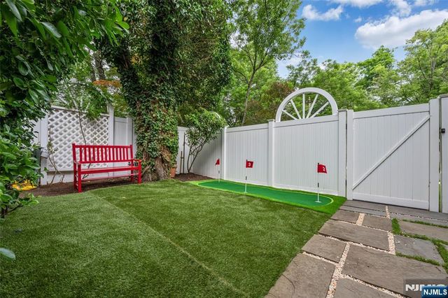 720 Maxwell Place, Ridgewood, NJ 07450