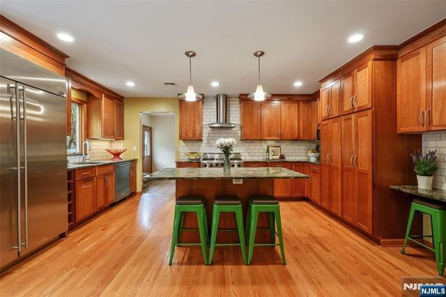 720 Maxwell Place, Ridgewood, NJ 07450
