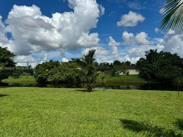 4771 NW 10th Court 118, Plantation, FL 33313