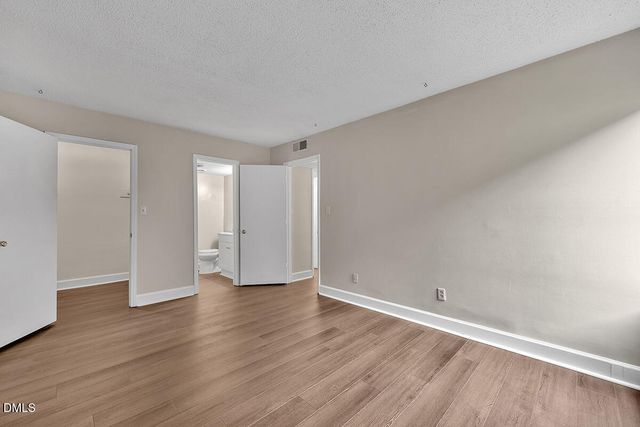 500 Umstead Drive 105d, Chapel Hill, NC 27516